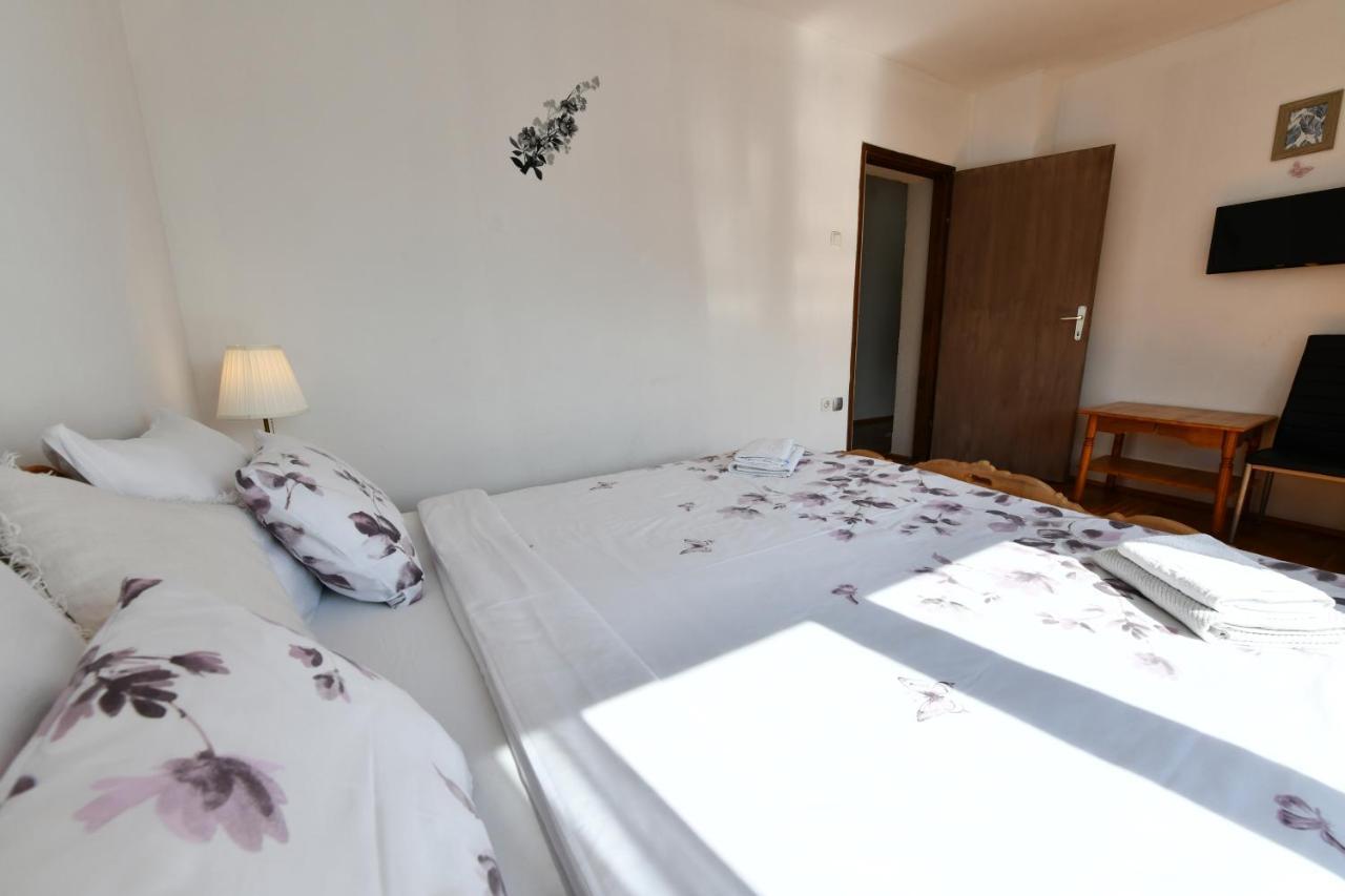 Apartment Marija Zupan Rakovica Eksteriør billede